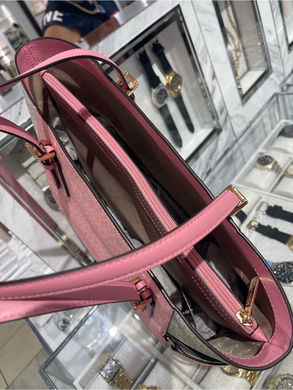 Michael Kors Voyager Lg Color-Block Signature Logo EW Shouldr Tote
Carnation
NWT - Picture 6 of 16